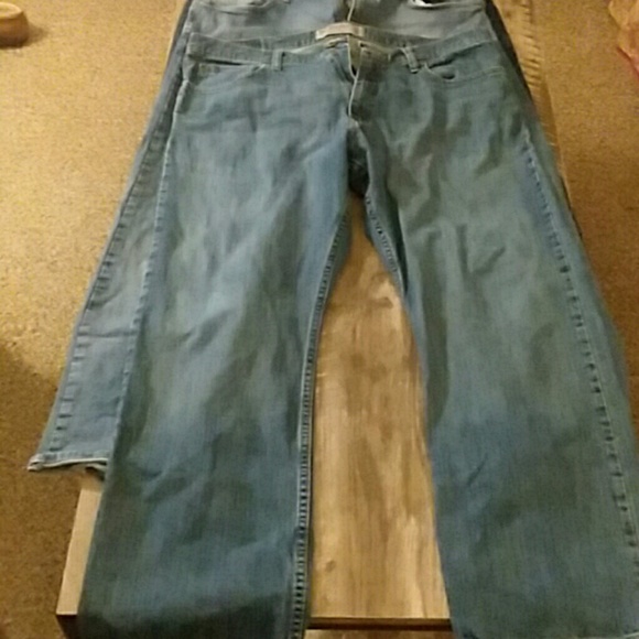 Wrangler Jeans - Picture 3 of 4